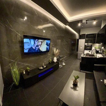 Luxury Black And White Interior Apartments Каламата Екстериор снимка
